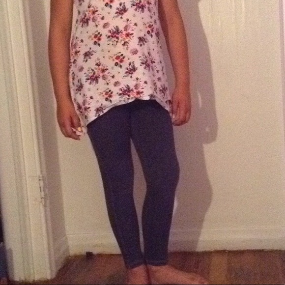 Leggings that don't fit eight-year-old - Picture 2 of 3